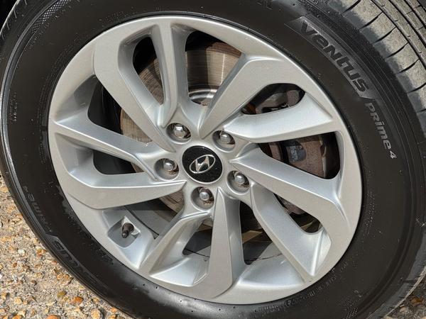 Hyundai TUCSON 1.7 CRDi Blue Drive SE Nav Euro 6 (s/s) 5dr
