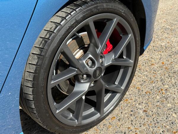 Ford Focus 2.3T EcoBoost ST Euro 6 (s/s) 5dr