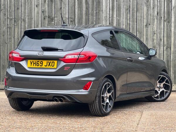 Ford Fiesta 1.5T EcoBoost ST-2 Euro 6 (s/s) 3dr