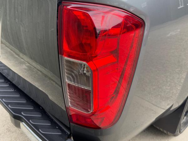 Nissan Navara 2.3 dCi Tekna Auto 4WD Euro 6 4dr
