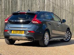 Volvo V40 Cross Country 1.5 T3 Pro Auto Euro 6 (s/s) 5dr at 3th