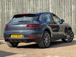 Porsche Macan 3.0 TD V6 S PDK 4WD Euro 6 (s/s) 5dr at 23th