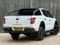 Mitsubishi L200 2.4 DI-D DC Barbarian Black Auto 4WD Euro 6 4dr (Roll Top) at 27th