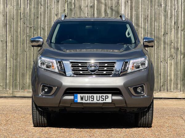 Nissan Navara 2.3 dCi Tekna Auto 4WD Euro 6 4dr