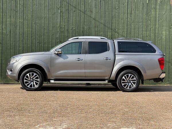 Nissan Navara 2.3 dCi Tekna Auto 4WD Euro 6 4dr