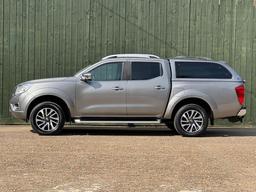 Nissan Navara 2.3 dCi Tekna Auto 4WD Euro 6 4dr at 9th