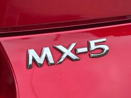 Mazda MX-5 RF 1.5 SKYACTIV-G Sport Euro 6 (s/s) 2dr at 41th