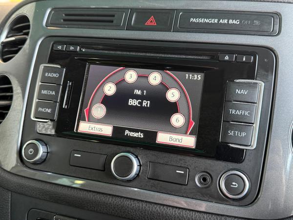 Volkswagen Tiguan 2.0 TDI BlueMotion Tech Match 4WD Euro 5 (s/s) 5dr