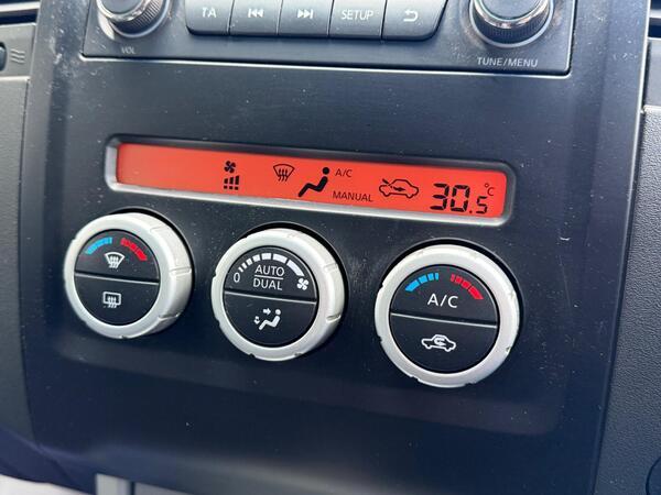 Nissan Navara 2.5 dCi Tekna Auto 4WD Euro 5 4dr