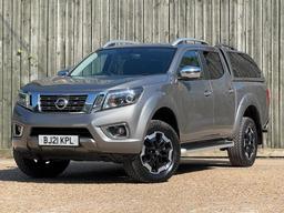 Nissan Navara 2.3 dCi Tekna Auto 4WD Euro 6 4dr at 8th