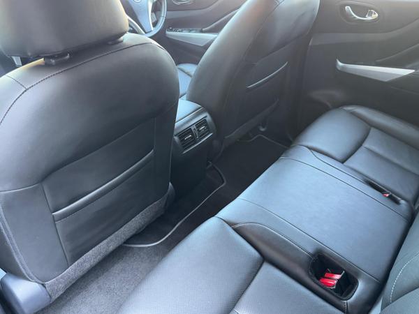 Nissan Navara 2.3 dCi Tekna Auto 4WD Euro 6 4dr