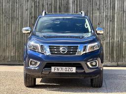 Nissan Navara 2.3 dCi Tekna Auto 4WD Euro 6 4dr at 7th