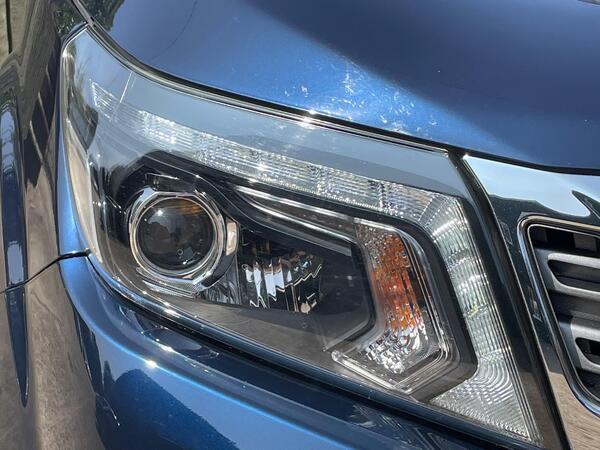 Nissan Navara 2.3 dCi Tekna 4WD Euro 6 (s/s) 4dr