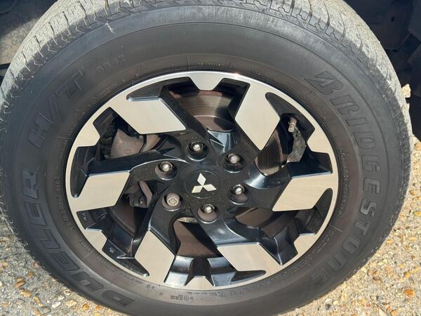 Mitsubishi L200 2.4 DI-D DC Barbarian Auto 4WD Euro 6 4dr