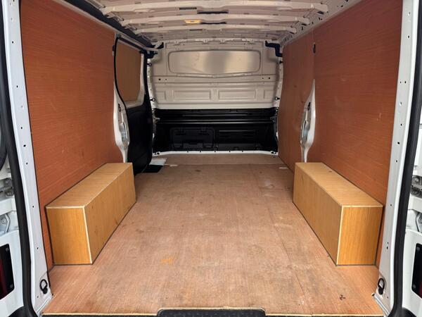 Nissan Primastar 2.0 dCi 30 Tekna L2 H1 Euro 6 (s/s) 5dr