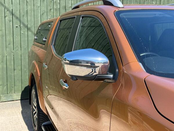 Nissan Navara 2.3 dCi Tekna Auto 4WD Euro 6 4dr