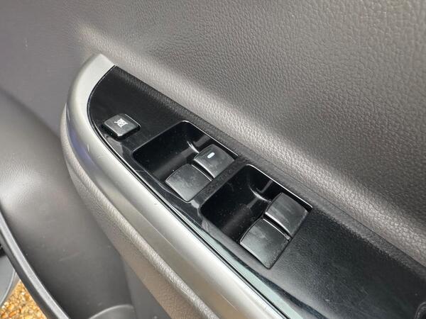 Fiat Fullback 2.4D LX Auto 4WD Euro 6 4dr (Euro 6)