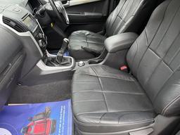 Isuzu D-Max 1.9 TD Yukon 4WD Euro 6 2dr at 4th