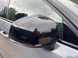 Volvo XC40 2.0 B4 MHEV R-Design Pro Auto Euro 6 (s/s) 5dr at 36th