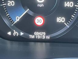 Volvo XC60 2.0 B5 MHEV R-Design Pro Auto Euro 6 (s/s) 5dr at 33th