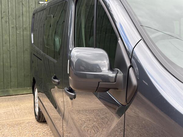 Renault Trafic 2.0 dCi Blue LL30 Sport Crew Van L2 H1 Euro 6 (s/s) 6dr