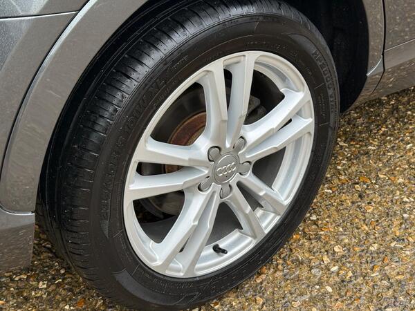 Audi Q3 1.4 TFSI CoD S line Edition S Tronic Euro 6 (s/s) 5dr