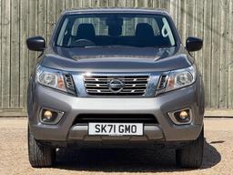 Nissan Navara 2.3 dCi Acenta 4WD Euro 6 (s/s) 4dr at 5th