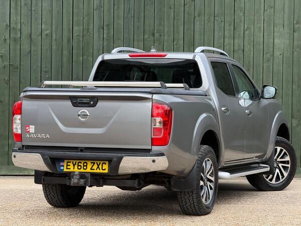 Nissan Navara 2.3 dCi Tekna Auto 4WD Euro 6 4dr