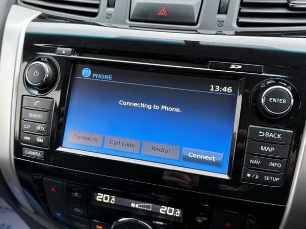 Nissan Navara 2.3 dCi Tekna 4WD Euro 6 (s/s) 4dr