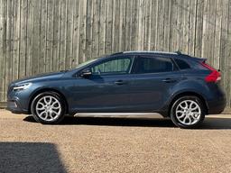Volvo V40 Cross Country 1.5 T3 Pro Auto Euro 6 (s/s) 5dr at 10th