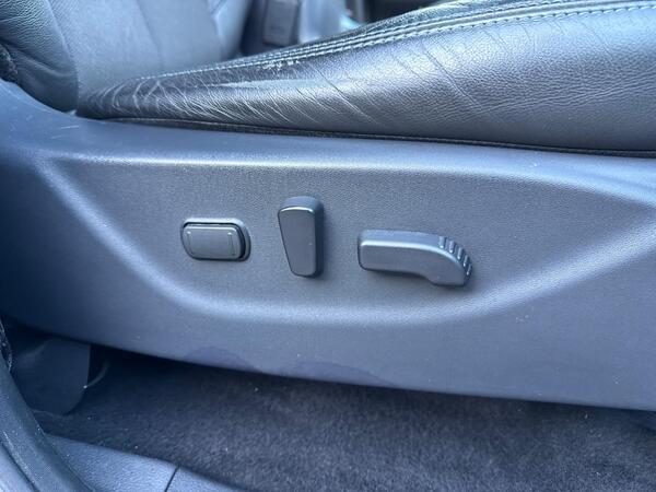 Nissan Navara 2.3 dCi N-Guard Auto 4WD Euro 6 4dr