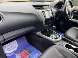 Nissan Navara 2.3 dCi Tekna Auto 4WD Euro 6 4dr at 7th