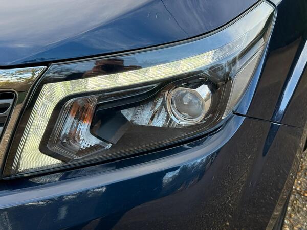 Nissan Navara 2.3 dCi Tekna Auto 4WD Euro 6 4dr