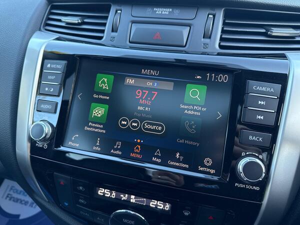 Nissan Navara 2.3 dCi N-Guard Auto 4WD Euro 6 4dr