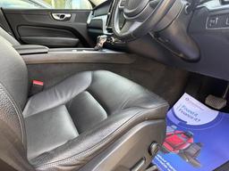 Volvo XC60 2.0 T5 Momentum Auto AWD Euro 6 (s/s) 5dr at 30th