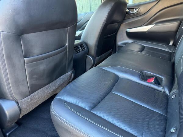 Nissan Navara 2.3 dCi Tekna Auto 4WD Euro 6 4dr