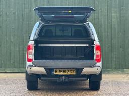 Nissan Navara 2.3 dCi Tekna Auto 4WD Euro 6 4dr at 10th