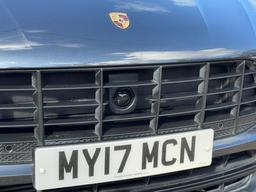 Porsche Macan 3.0 TD V6 S PDK 4WD Euro 6 (s/s) 5dr at 33th