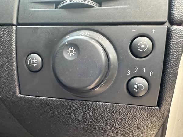 Vauxhall Meriva 1.6i 16v Club 5dr