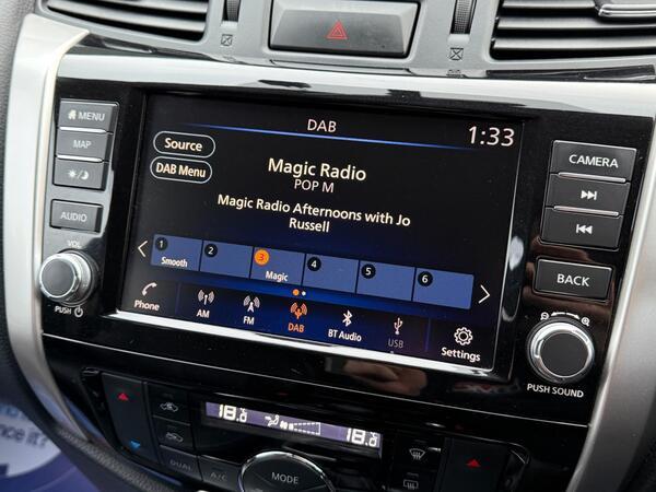 Nissan Navara 2.3 dCi Tekna 4WD Euro 6 (s/s) 4dr