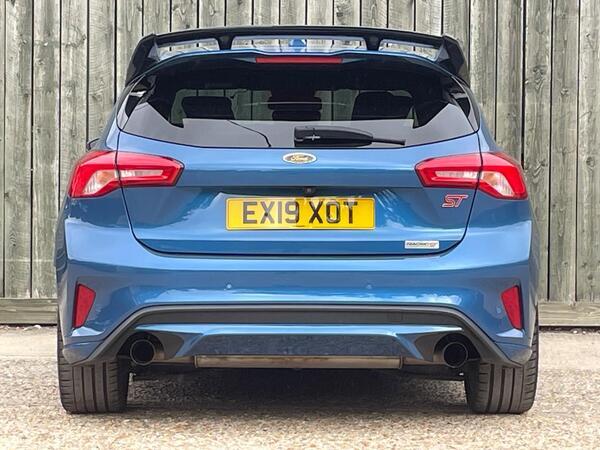 Ford Focus 2.3T EcoBoost ST Euro 6 (s/s) 5dr