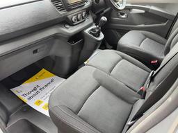 Renault Trafic 2.0 dCi Blue 30 Extra Sport LWB Euro 6 (s/s) 5dr at 11th