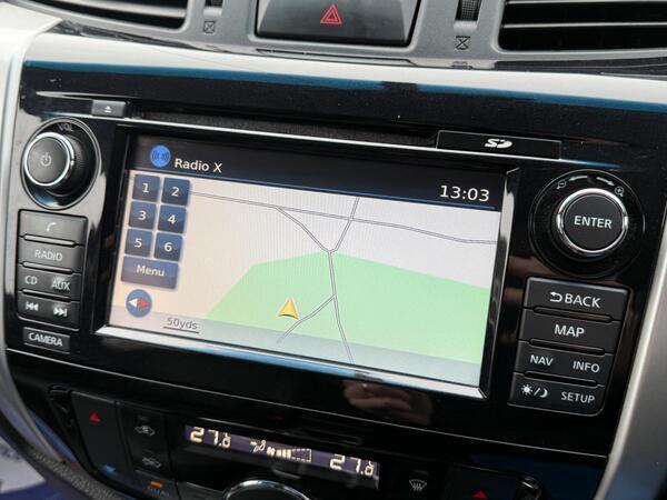 Nissan Navara 2.3 dCi Tekna Auto 4WD Euro 6 4dr