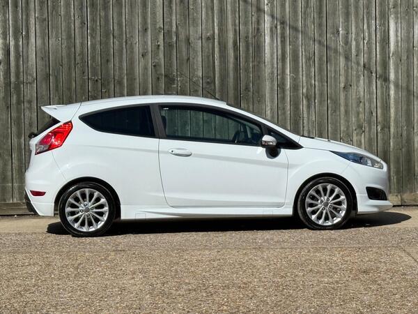 Ford Fiesta 1.0T EcoBoost Zetec S Euro 5 (s/s) 3dr