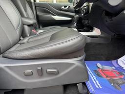 Nissan Navara 2.3 dCi N-Guard Auto 4WD Euro 6 4dr at 35th