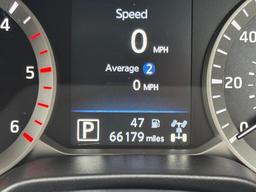 Nissan Navara 2.3 dCi Tekna Auto 4WD Euro 6 4dr at 17th