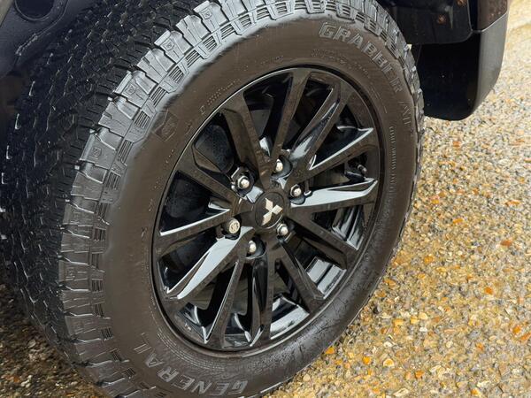 Mitsubishi L200 2.4 DI-D DC Challenger Auto 4WD Euro 6 4dr