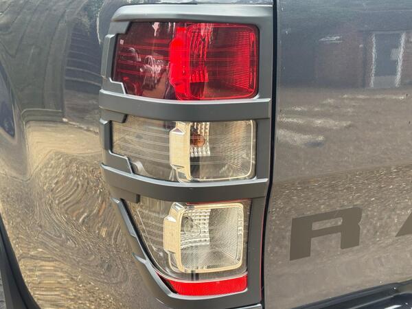 Ford Ranger 2.0 EcoBlue Thunder Pickup Double Cab 4dr Diesel Auto 4WD Euro 6 (s/s) (213 ps)