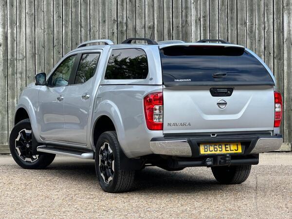 Nissan Navara 2.3 dCi Tekna Auto 4WD Euro 6 4dr