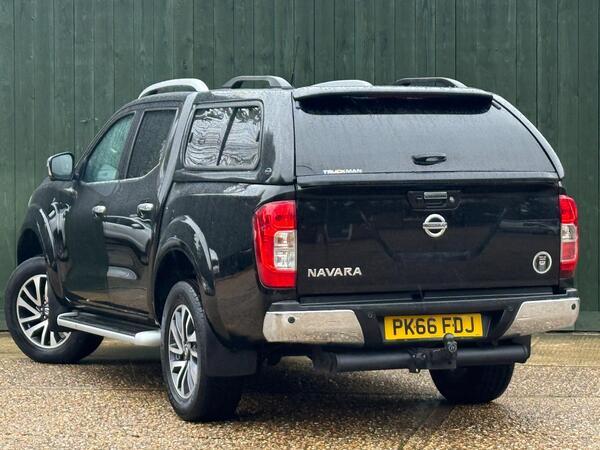 Nissan Navara 2.3 dCi Tekna 4WD Euro 6 (s/s) 4dr